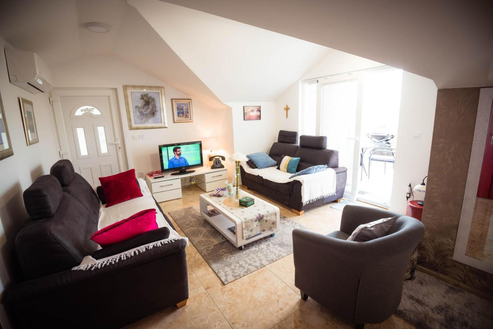 Apartments Marcus & Pascal 希贝尼克 外观 照片